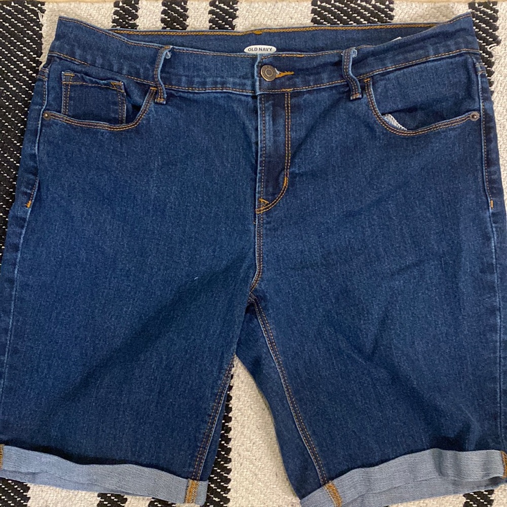 💙 Old Navy Denim Bermuda Shorts